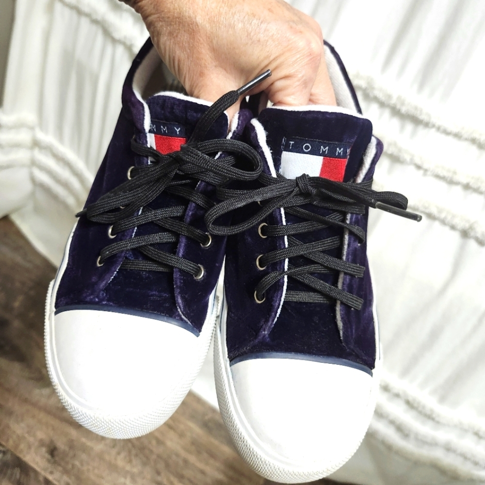 Tommy Hilfiger, Gorgeous, Purple Suede, Platform Shoes. Size 7.